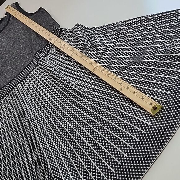 41 HAWTHORN FIT & FLARE SLEEVELESS GRAY BLACK STRETCH CAREER DRESS M MEDIUM - Picture 4 of 11